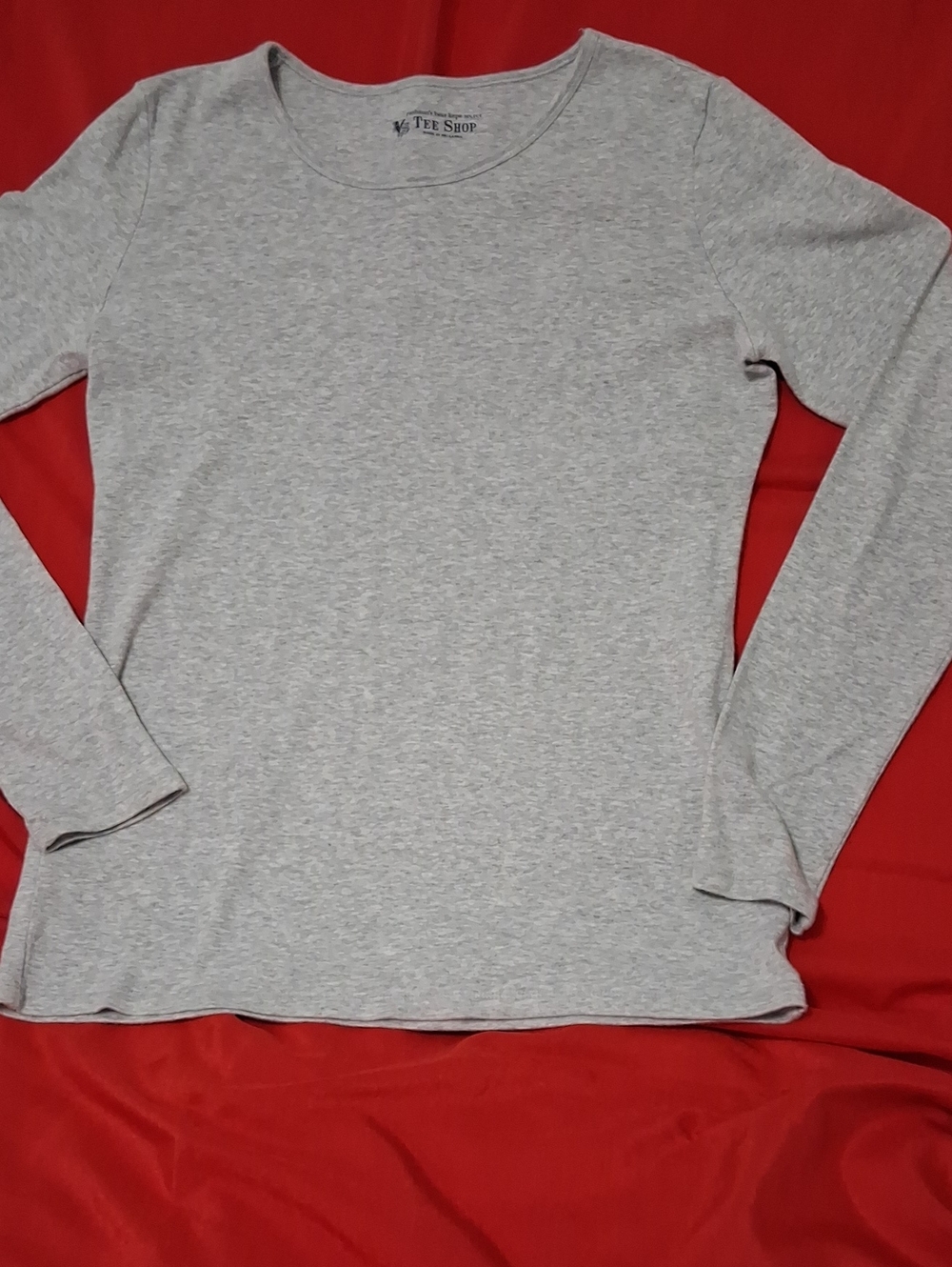 V Tee Shop Women’s Light Gray Long-Sleeve Crewneck Sweater, Size S